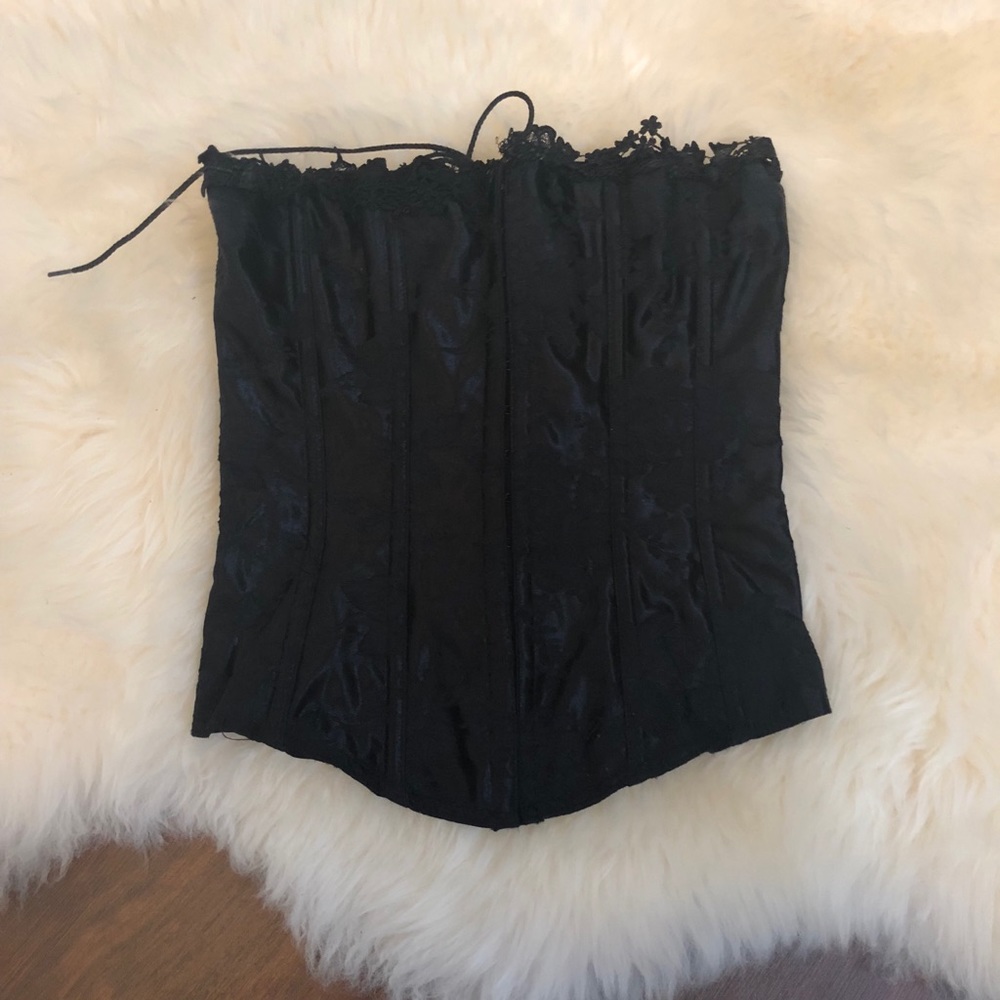 Victoria’s Secret Corset awesome for Halloween!